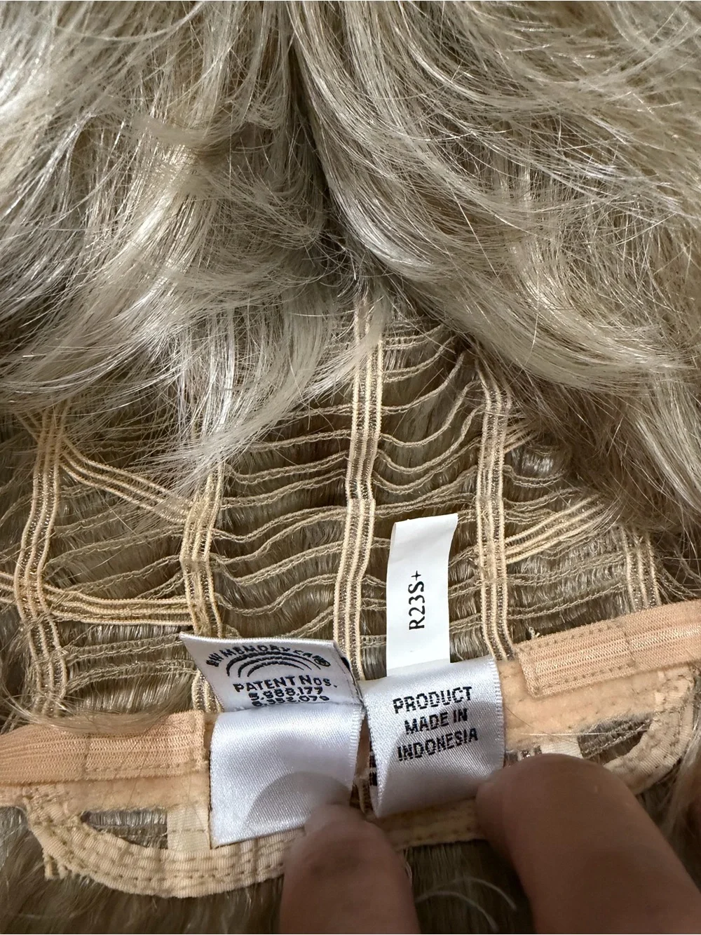 Raquel Welch Glazed Vanilla Short Synthetic Hairpiece - Light Blonde
